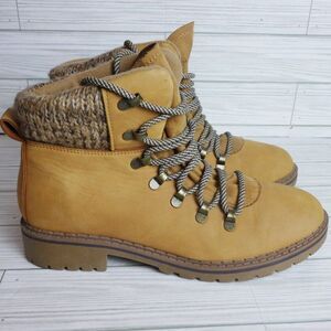 Time And Tru Women's Size 9 Walking Hiking Ankle Boots Tan Lite Wear